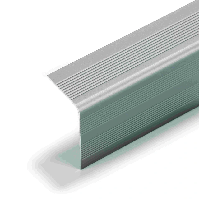 REHAU RELAZZO Terrassendiele Abschlussleiste Alu mit Edelstahlfinish
